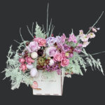 Cutie de lemn cu flori naturale de Paste